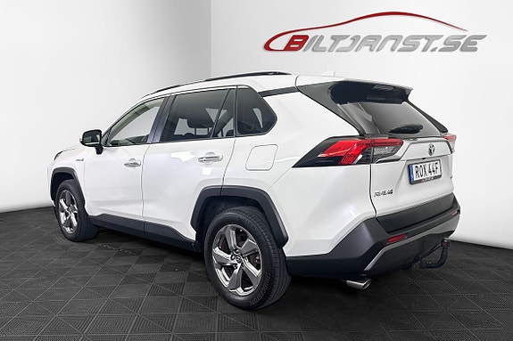 Toyota RAV4 3 of 19