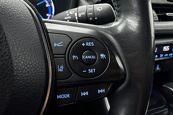 Toyota RAV4 8 of 19