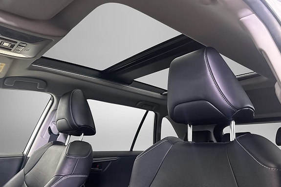 Toyota RAV4 15 of 19