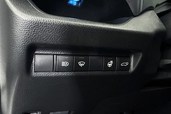 Toyota RAV4 14 of 19
