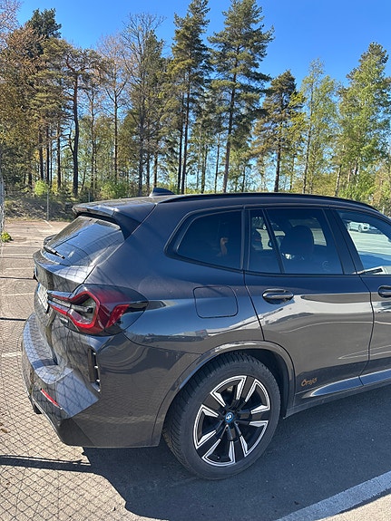 BMW iX3 2 of 11