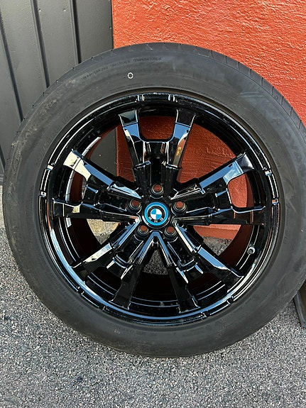 BMW iX3 2 of 12