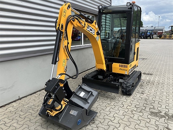 JCB 19C 3 of 19