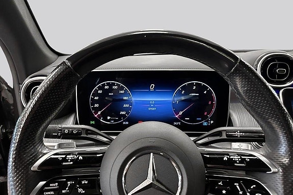 Mercedes-Benz GLC220 d 11 of 19
