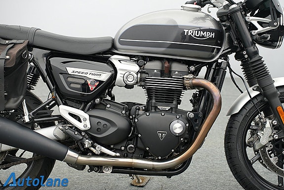 Triumph Speed Twin* Nytt framdäck, Nyservad* 11 of 28