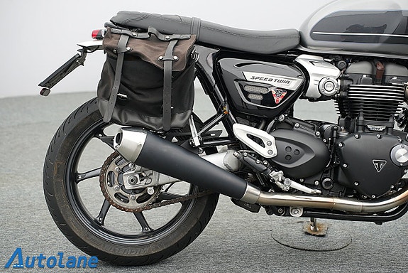 Triumph Speed Twin* Nytt framdäck, Nyservad* 10 of 28