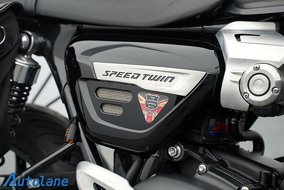 Triumph Speed Twin* Nytt framdäck, Nyservad* 22 of 28