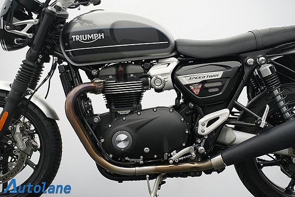 Triumph Speed Twin* Nytt framdäck, Nyservad* 14 of 28