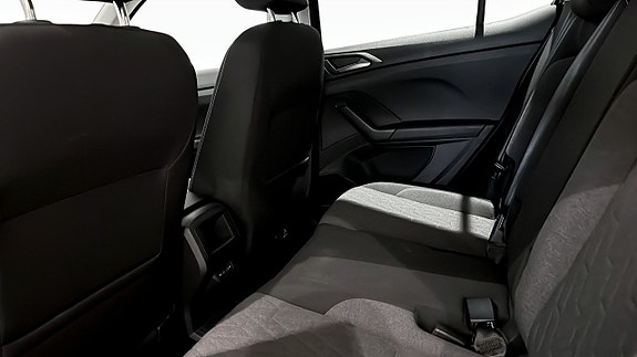 Volkswagen T-Cross 12 of 24