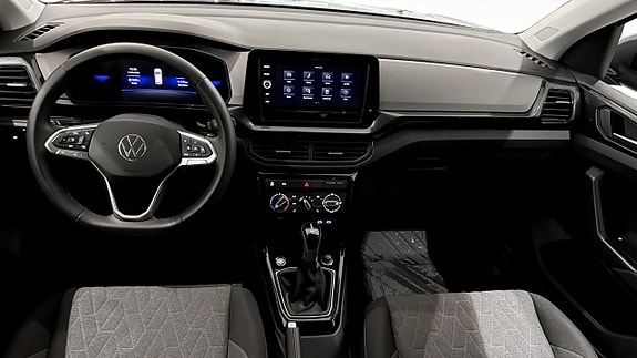 Volkswagen T-Cross 10 of 24