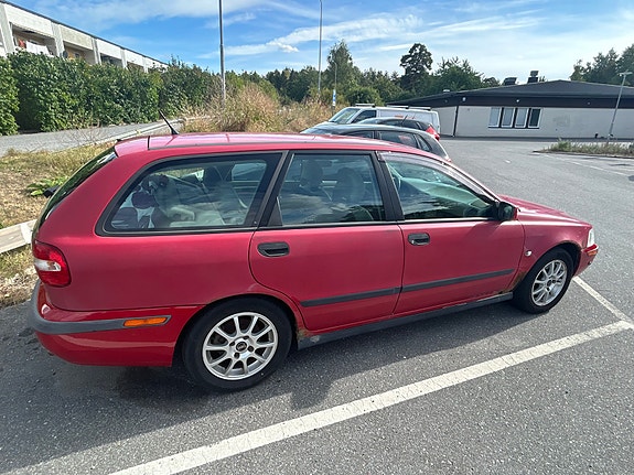 Volvo V40 5 of 13