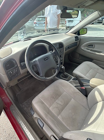 Volvo V40 10 of 13