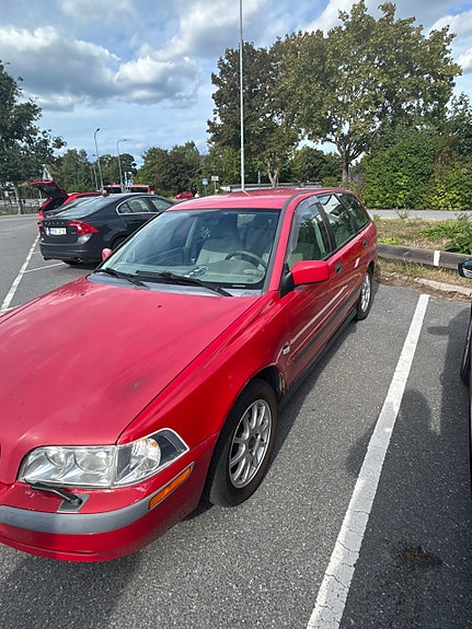 Volvo V40 13 of 13