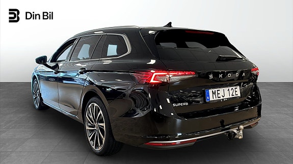 Skoda Superb 3 of 13