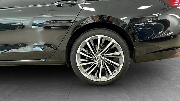 Skoda Superb 6 of 13