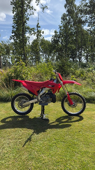 Honda Cr250 2 of 10