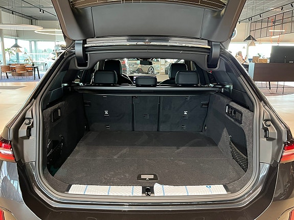 BMW i5 19 of 20