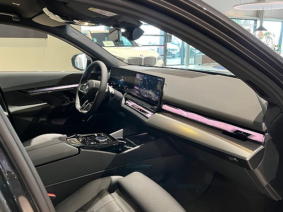 BMW i5 17 of 20