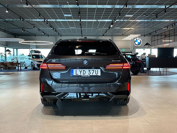 BMW i5 5 of 20