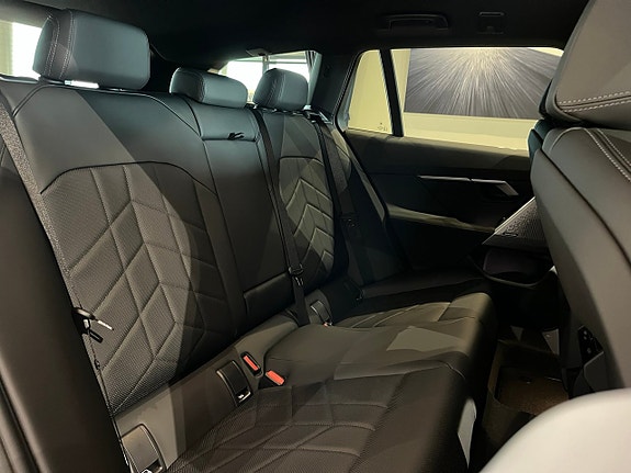 BMW i5 18 of 20