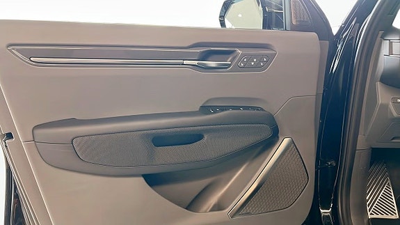 Kia EV9 11 of 18