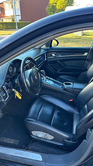 Porsche Panamera 12 of 12