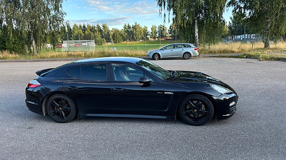 Porsche Panamera 5 of 12