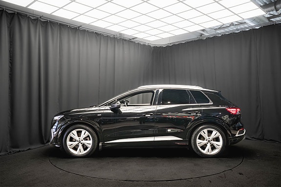 Audi Q4 e-tron 10 of 23