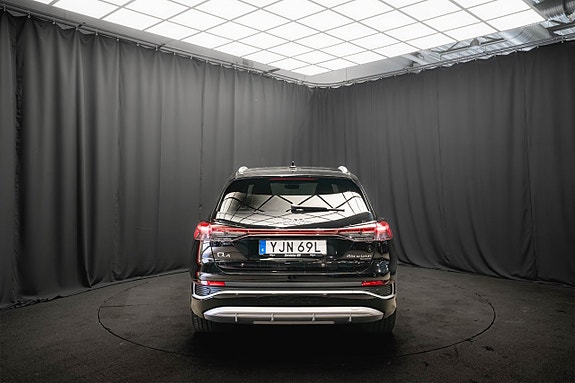 Audi Q4 e-tron 8 of 23