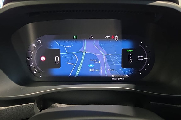 Volvo XC40 27 of 30