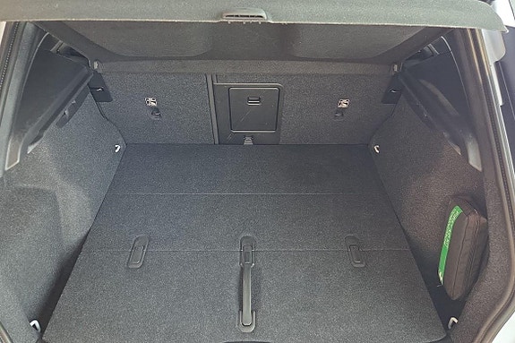 Volvo XC40 20 of 30