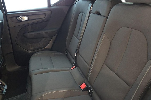 Volvo XC40 28 of 30