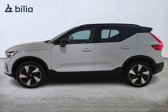 Volvo XC40 4 of 30