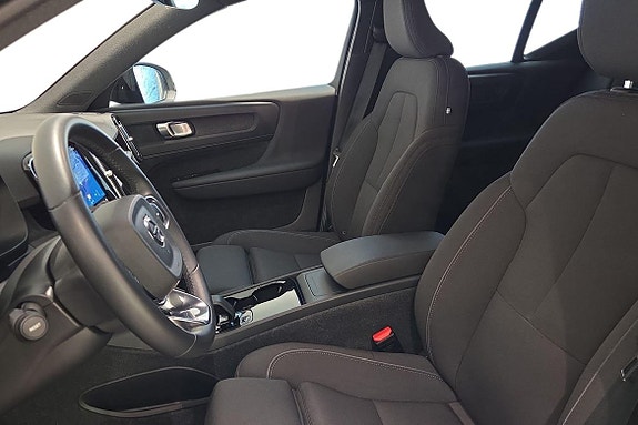 Volvo XC40 23 of 30