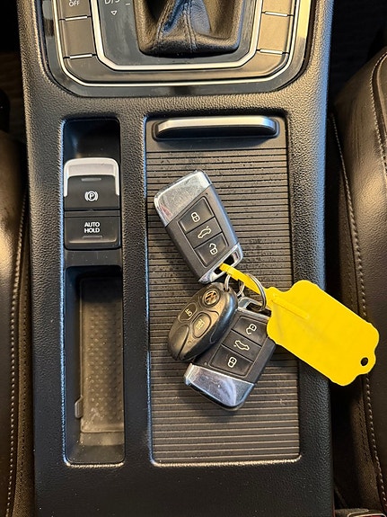 Volkswagen Passat 30 of 30