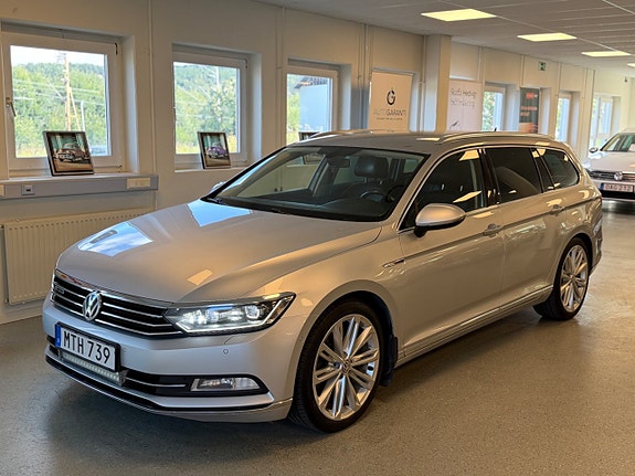 Volkswagen Passat 5 of 30