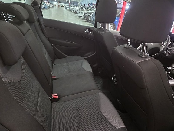 Peugeot 308 5 of 10