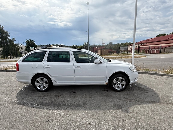 Skoda Octavia 5 of 9