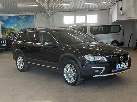Volvo XC70 4 of 19