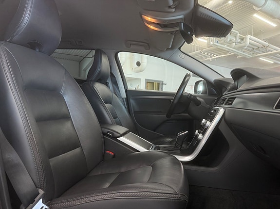 Volvo XC70 6 of 19