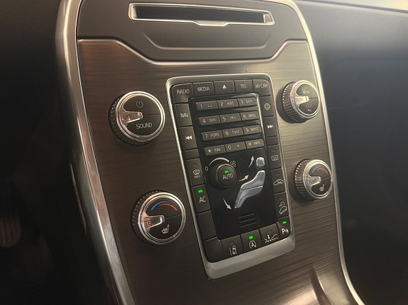 Volvo XC70 10 of 19