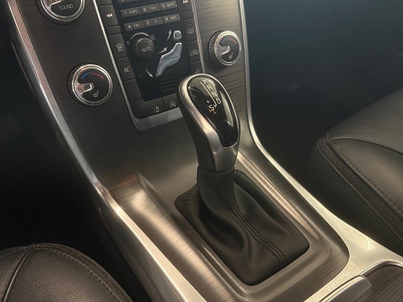 Volvo XC70 9 of 19