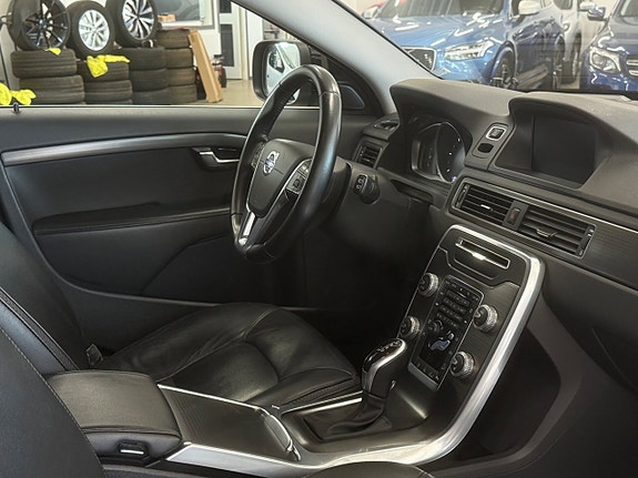 Volvo XC70 5 of 19