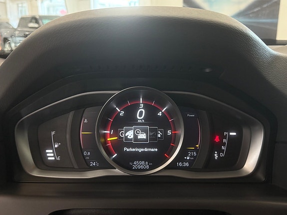 Volvo XC70 17 of 19