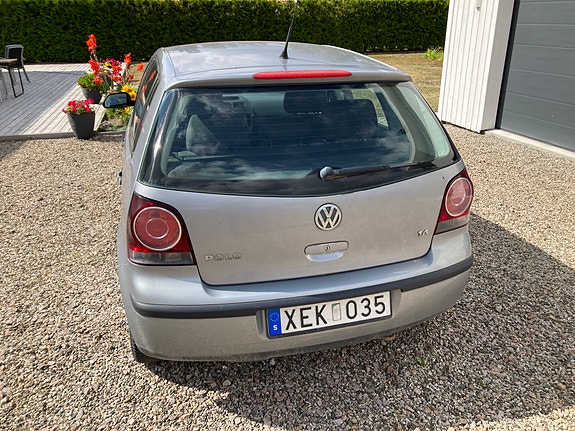 Volkswagen Polo 2 of 5