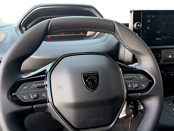 Peugeot Partner 8 of 14