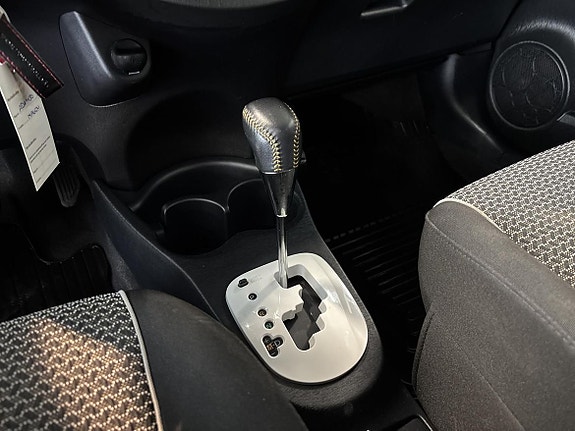 Toyota Yaris 17 of 18