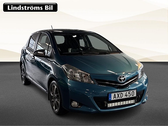 Toyota Yaris 3 of 18