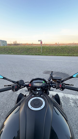 Kawasaki Z1000 3 of 3