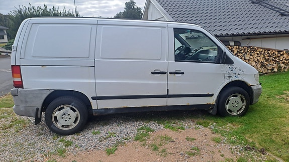 Mercedes-Benz Vito 112 2 of 3